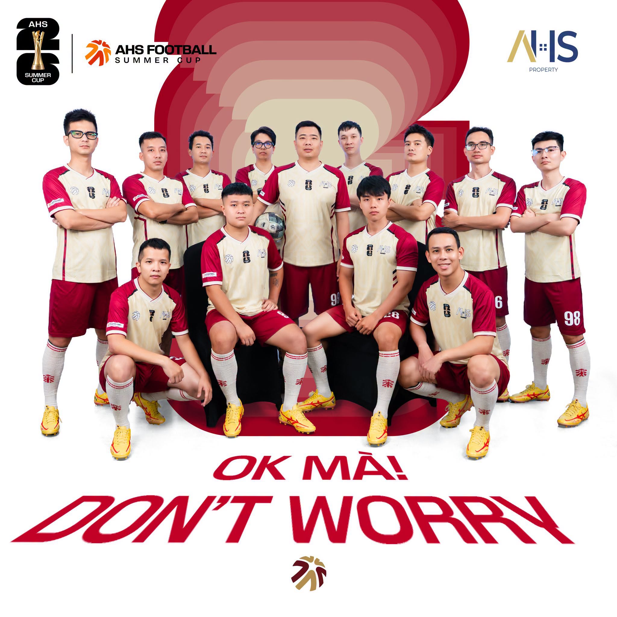 Feedback đội bóng mặc áo AHS Football Summer Cup màu kem đỏ đô