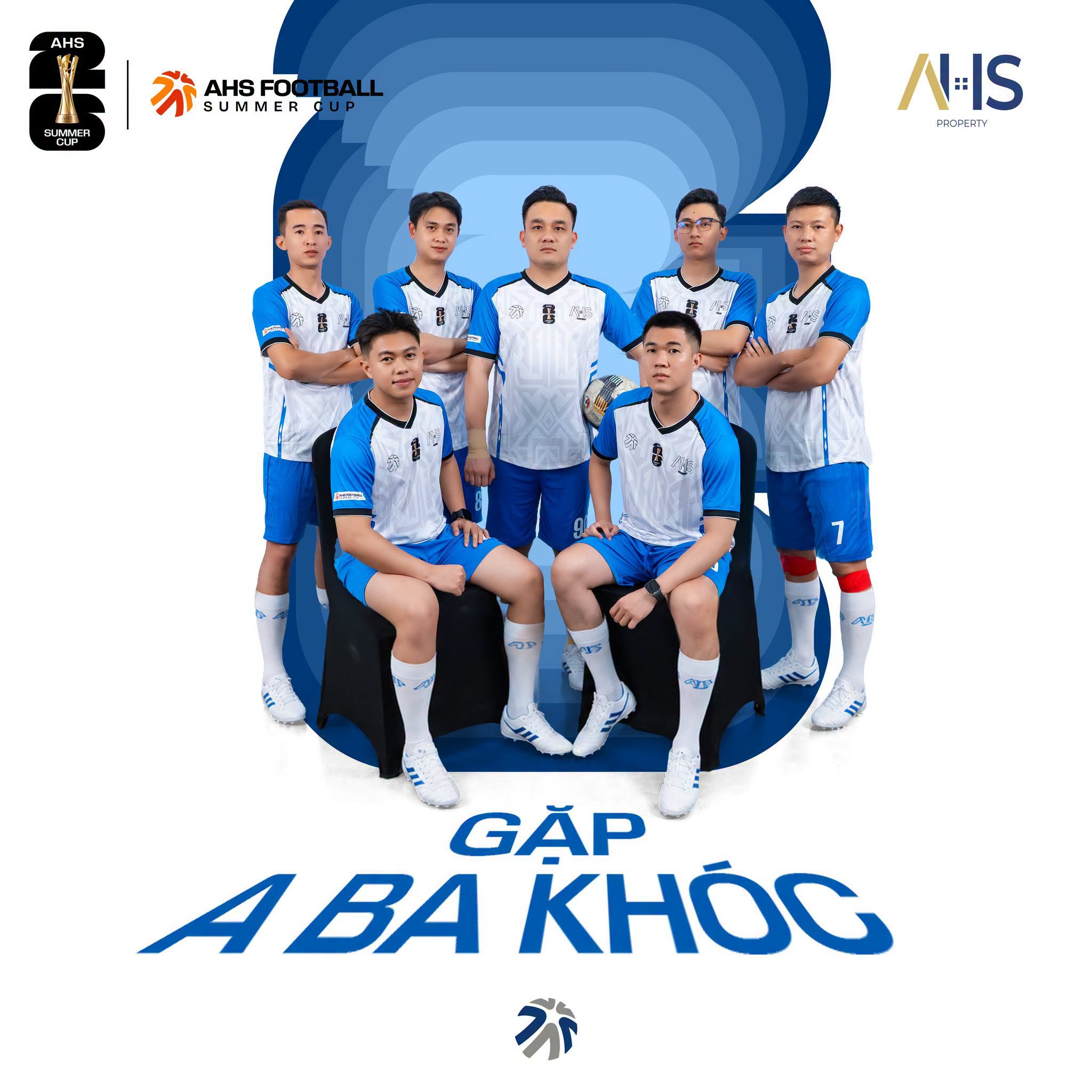Feedback đội bóng mặc áo AHS Football Summer Cup màu trắng xanh dương